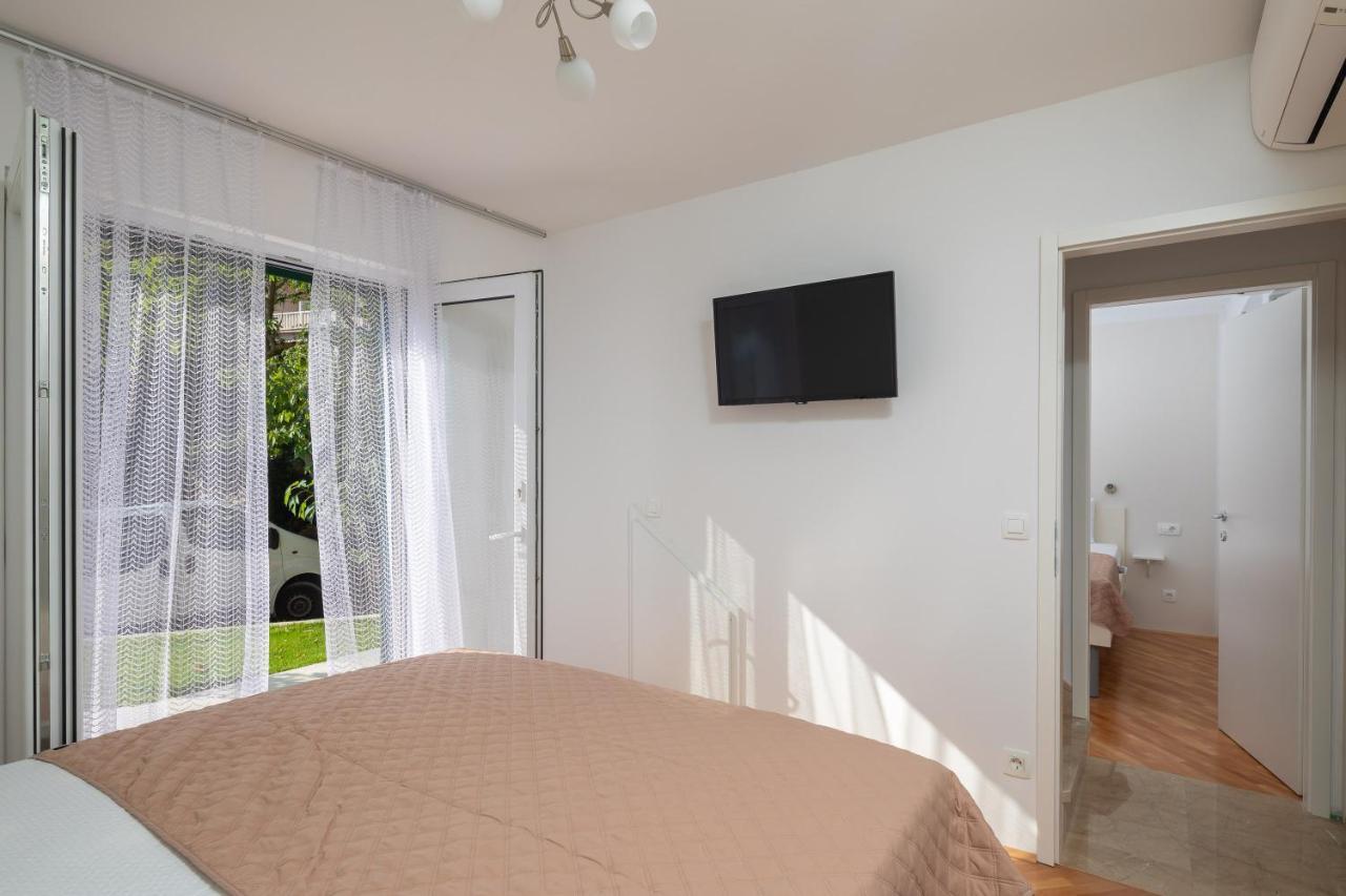 Villa Leoma With Heated Pool Marusici  Exterior foto