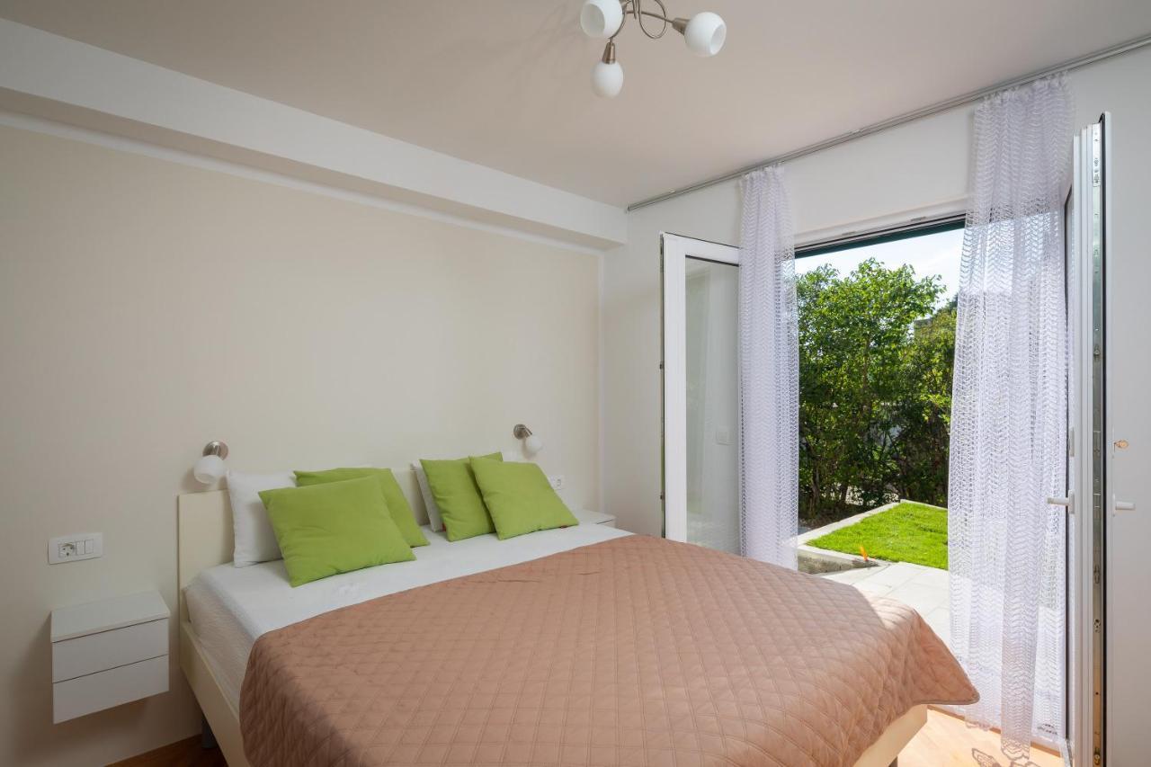 Villa Leoma With Heated Pool Marusici  Exterior foto